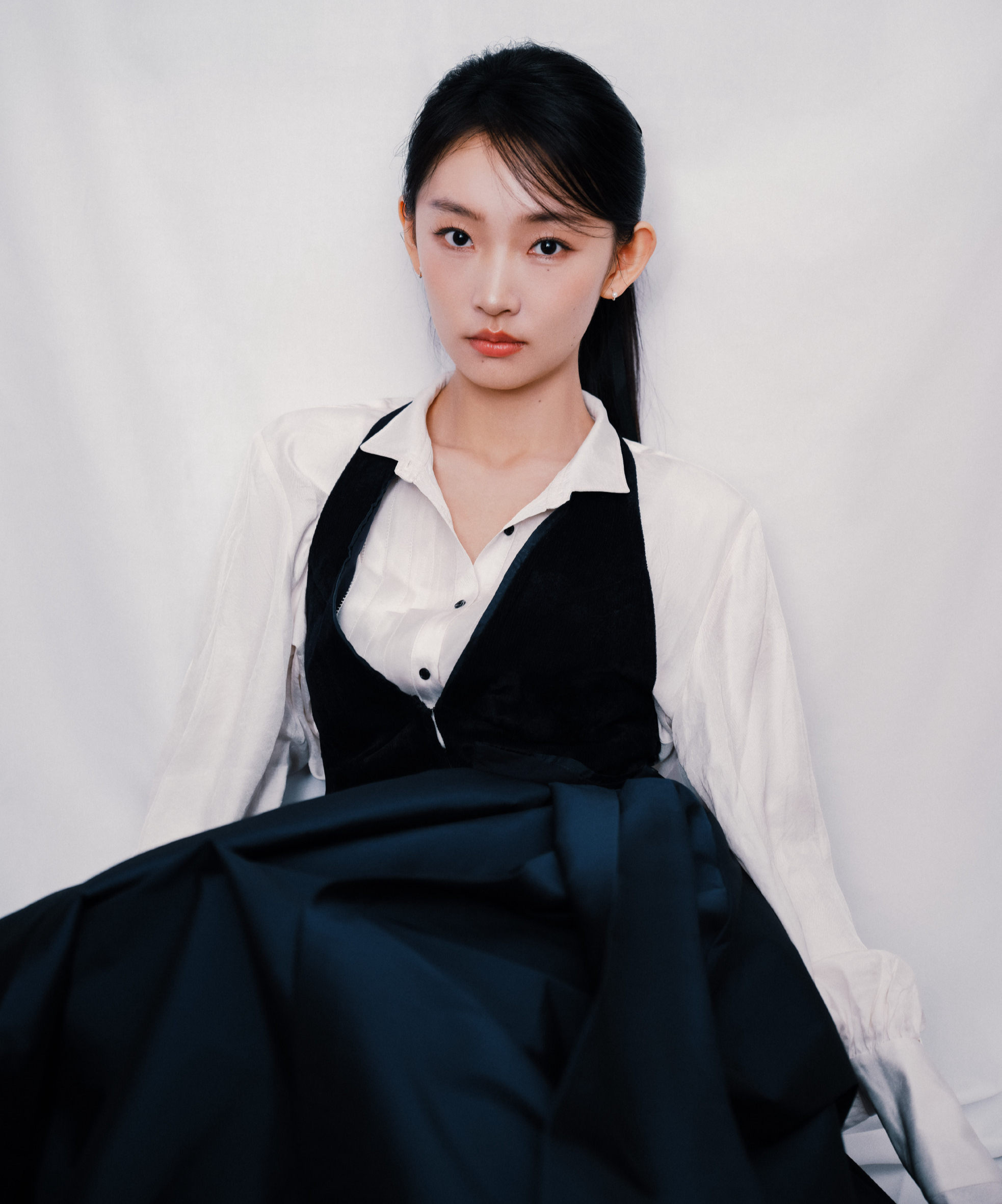 Gia thế khủng của Châu Y Nhiên Châu Y Nhiên có gia thế khiến showbiz dè chừng