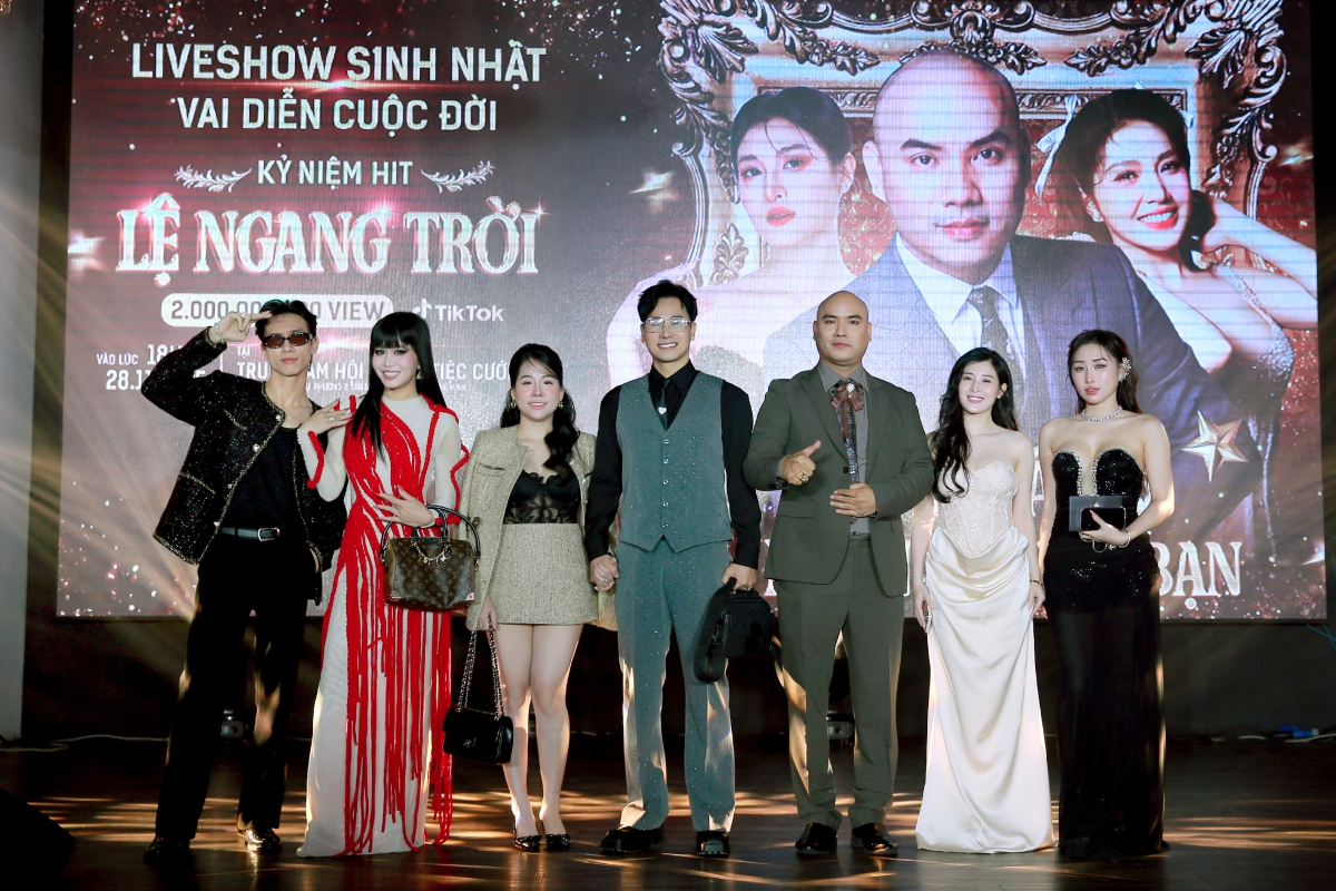 Ca nhạc sĩ A Tuân ăn mừng hit 2 tỷ view hậu đổ vỡ hôn nhân- Ảnh 4. Sự kiện ca nhạc A Tuân