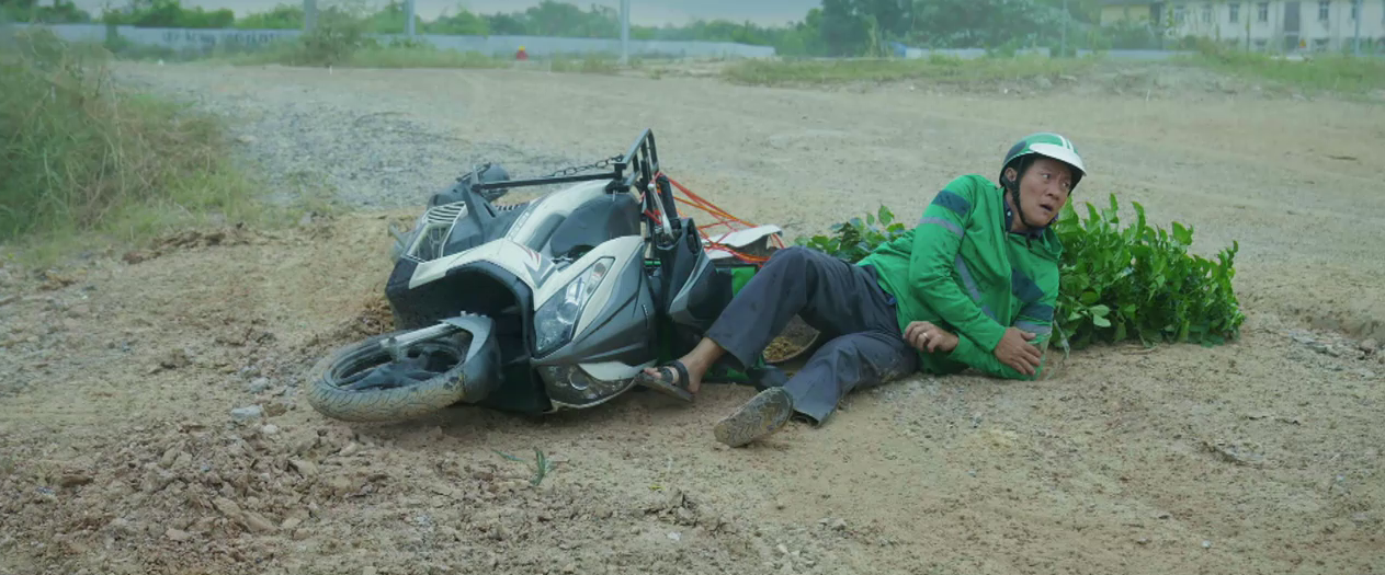 Tình huống giao nhầm đồ uống Ông Phi giao nhầm cà phê thay trà sữa