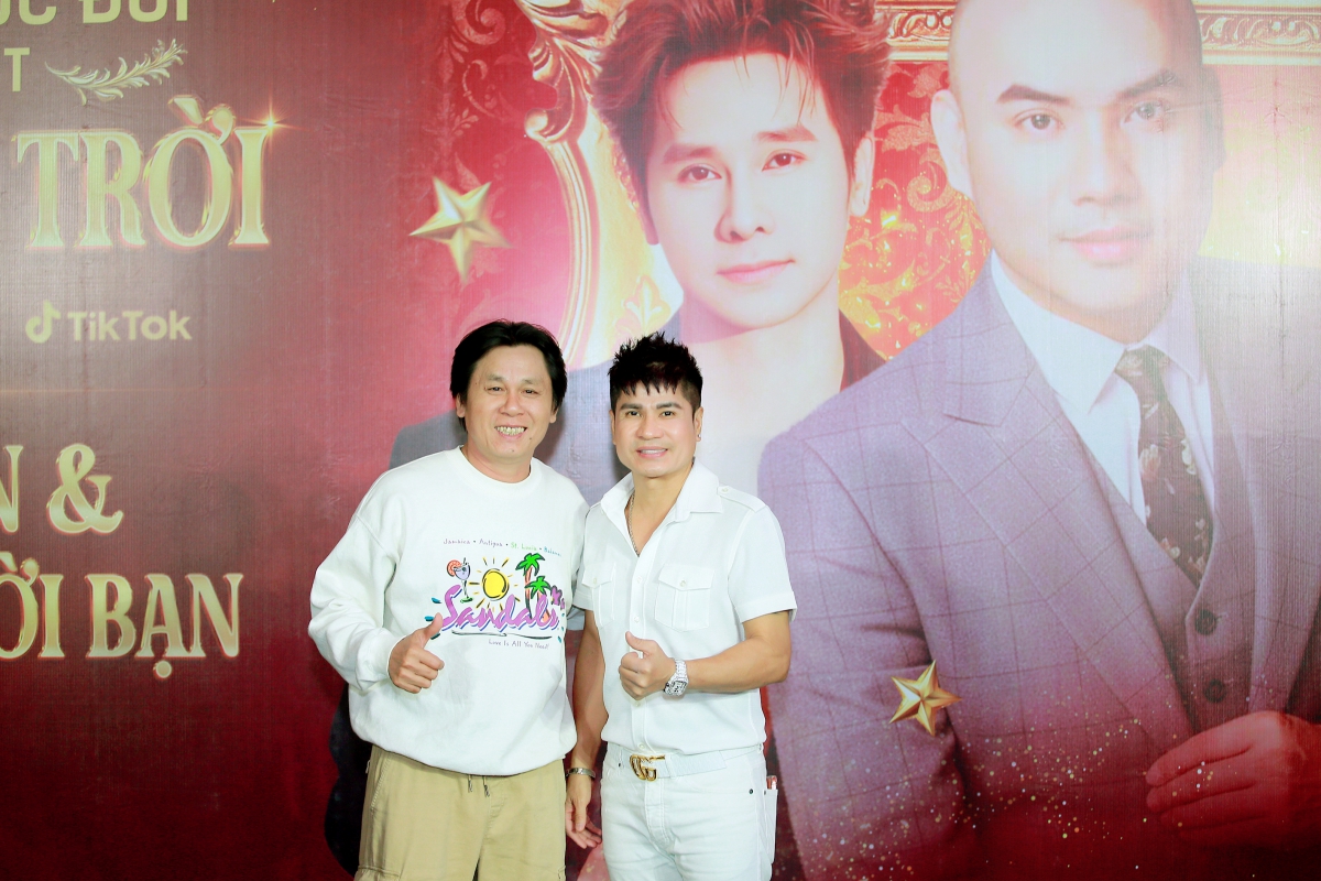 Ca nhạc sĩ A Tuân ăn mừng hit 2 tỷ view hậu đổ vỡ hôn nhân- Ảnh 2. Không khí tiệc sinh nhật của A Tuân