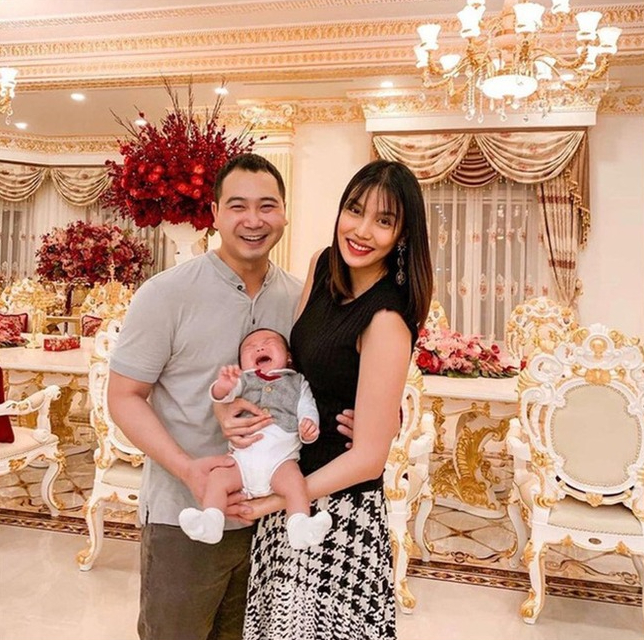 Nội thất trong biệt thự vô cùng xa hoa, tinh xảo Nội thất dát vàng trong biệt thự Lan Khuê