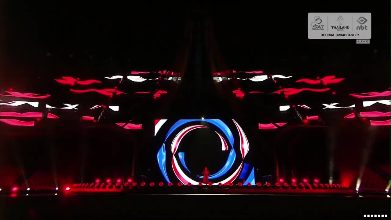 Màn trình diễn mở màn của Violette Wautier tại SEA Games 2025 Violette Wautier biểu diễn tại lễ khai mạc SEA Games 33